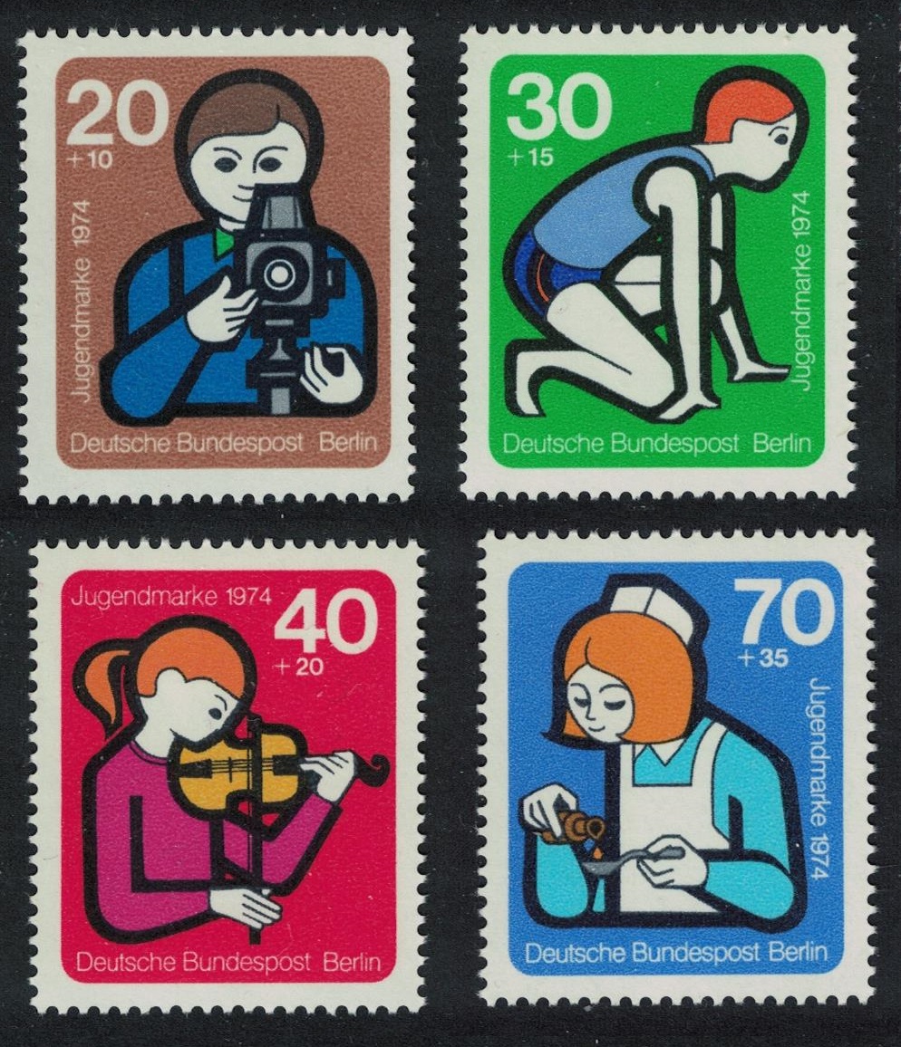 Berlin Youth Welfare Youth Activities 4v 1974 MNH SG#B452-B455