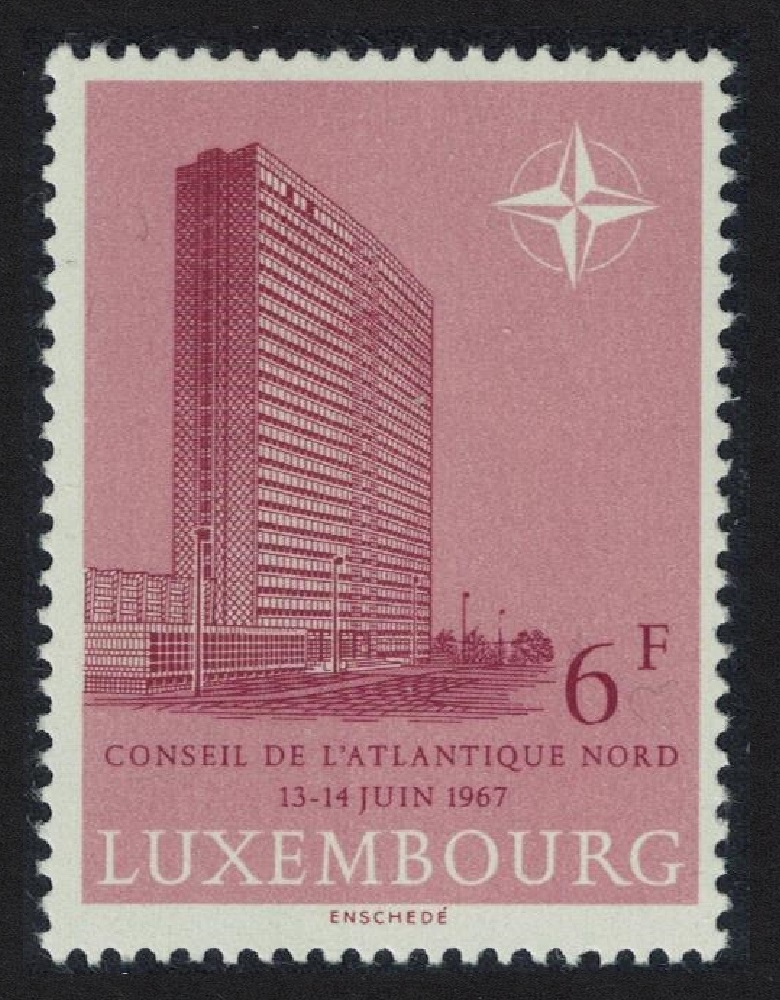 Luxembourg European Institutions Building NATO 1967 MNH SG#802