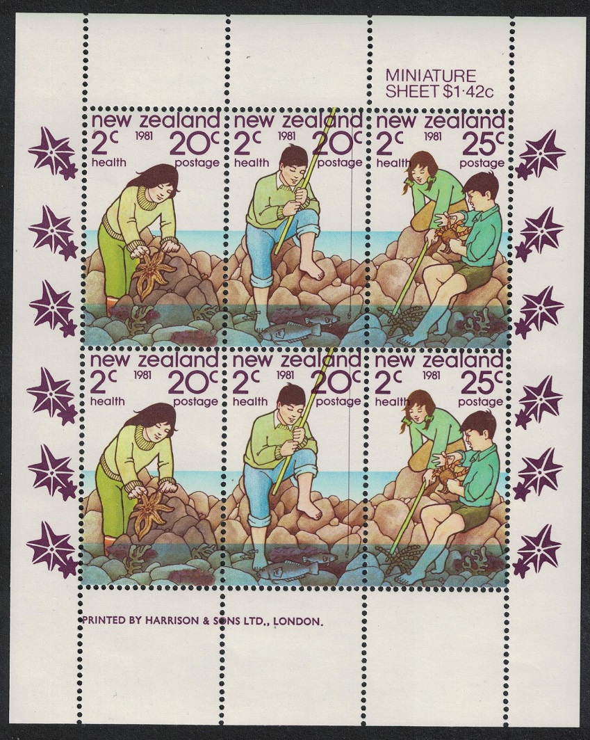 New Zealand Fishing Children playing by the Sea Sheetlet 1981 MNH SG#MS1252 Sc#B111a