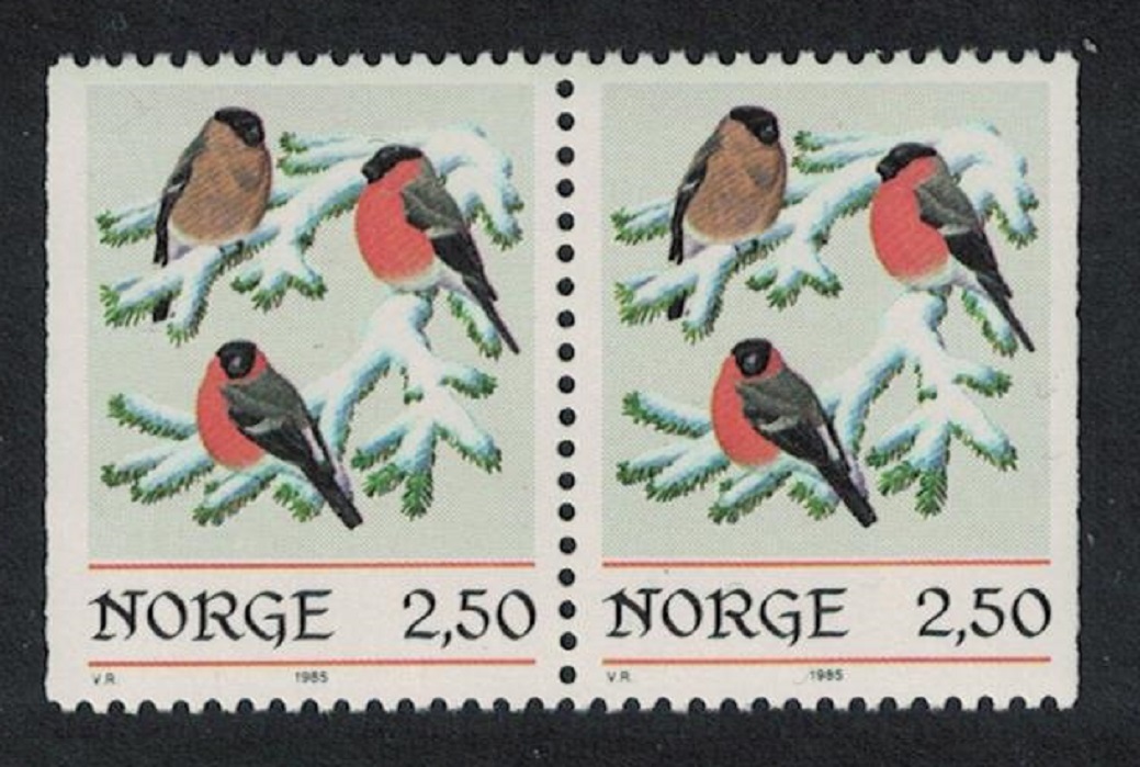 Norway Birds Wreath Northern Bullfinch 2.50 Kr Pair 1985 MNH SG#964 MI#939 Sc#872