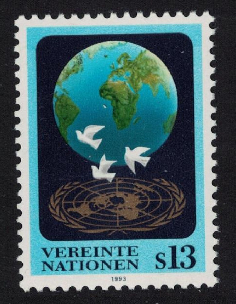 United Nations - Vienna Globe Doves and UN Emblem 1993 MNH SG#V146